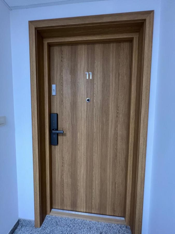 Premium Apartment Eleven ザトル エクステリア 写真